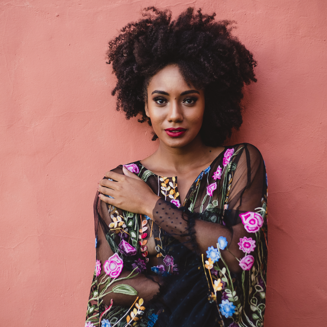 How to Style Effortless Outfits That Still Turn Heads