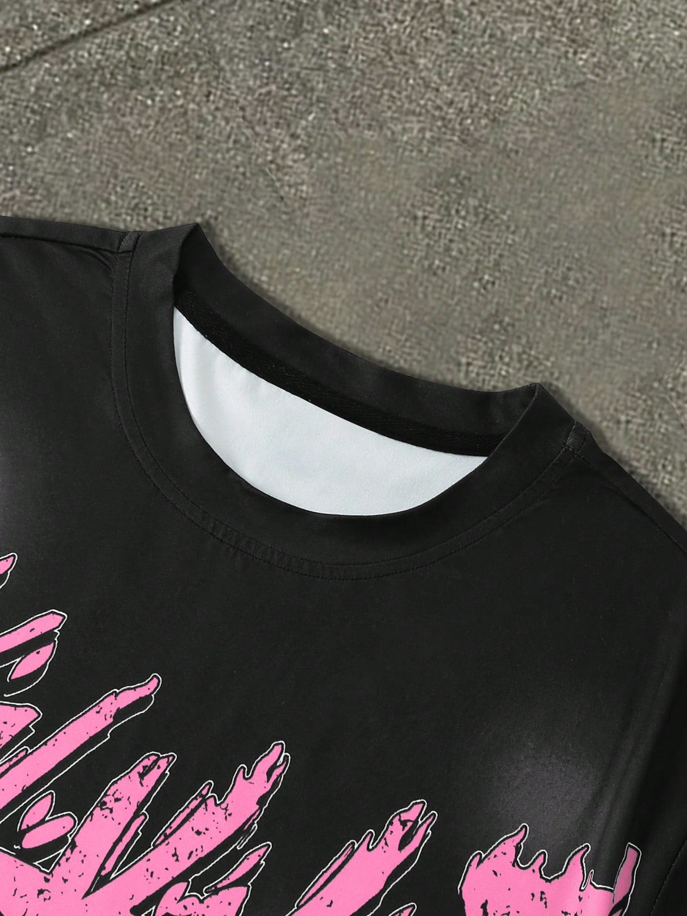 Manfinity EMRG Men'S Summer Casual Person Graphic Print Short Sleeve T-Shirt and Shorts Set Graphic Tees Streetwear