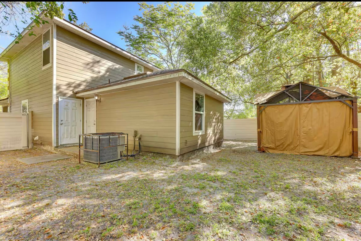 Book Now: Spacious 3BR Home Near Riverside & Avondale