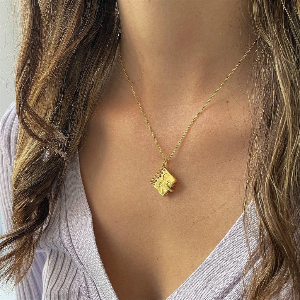Openable Love Book-shaped Necklace With Stars Moon And Letters Engraved Fashion Personality Pendant Necklace For Valentine's Day Gift - Dazzling Beauty Solution