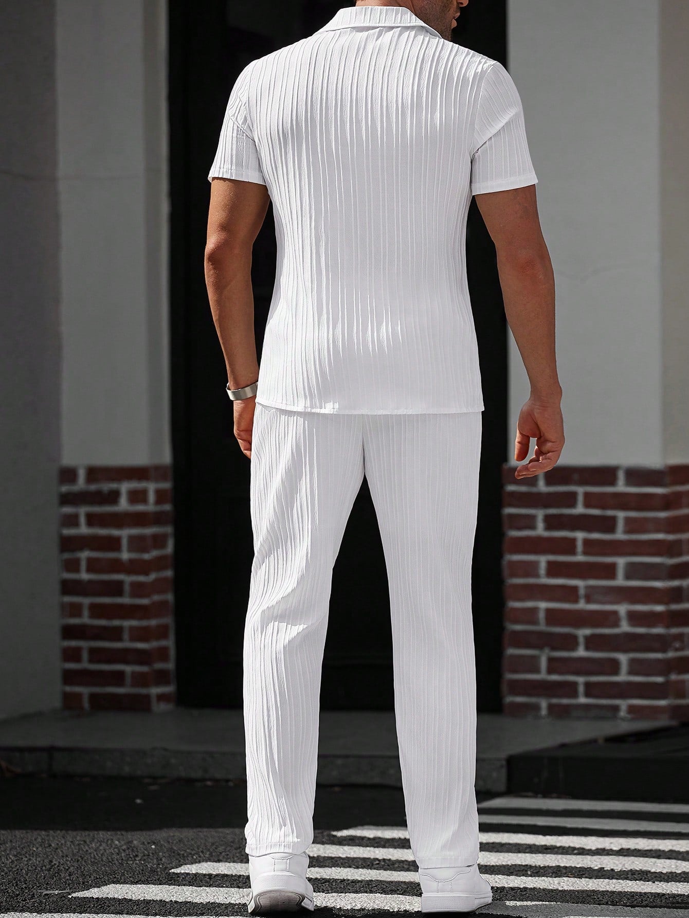 Manfinity Casualcool Men'S Solid Color Short Sleeve Single-Breasted Shirt and Pants Casual Suit White Men'S Outfit Men'S White Outfits Men'S 2 Pieces Outfits White