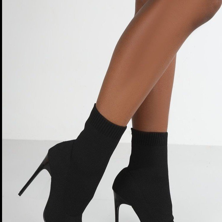Women's Pointed-Toe Knitted Stretch Boots - High Heel Stiletto Booties