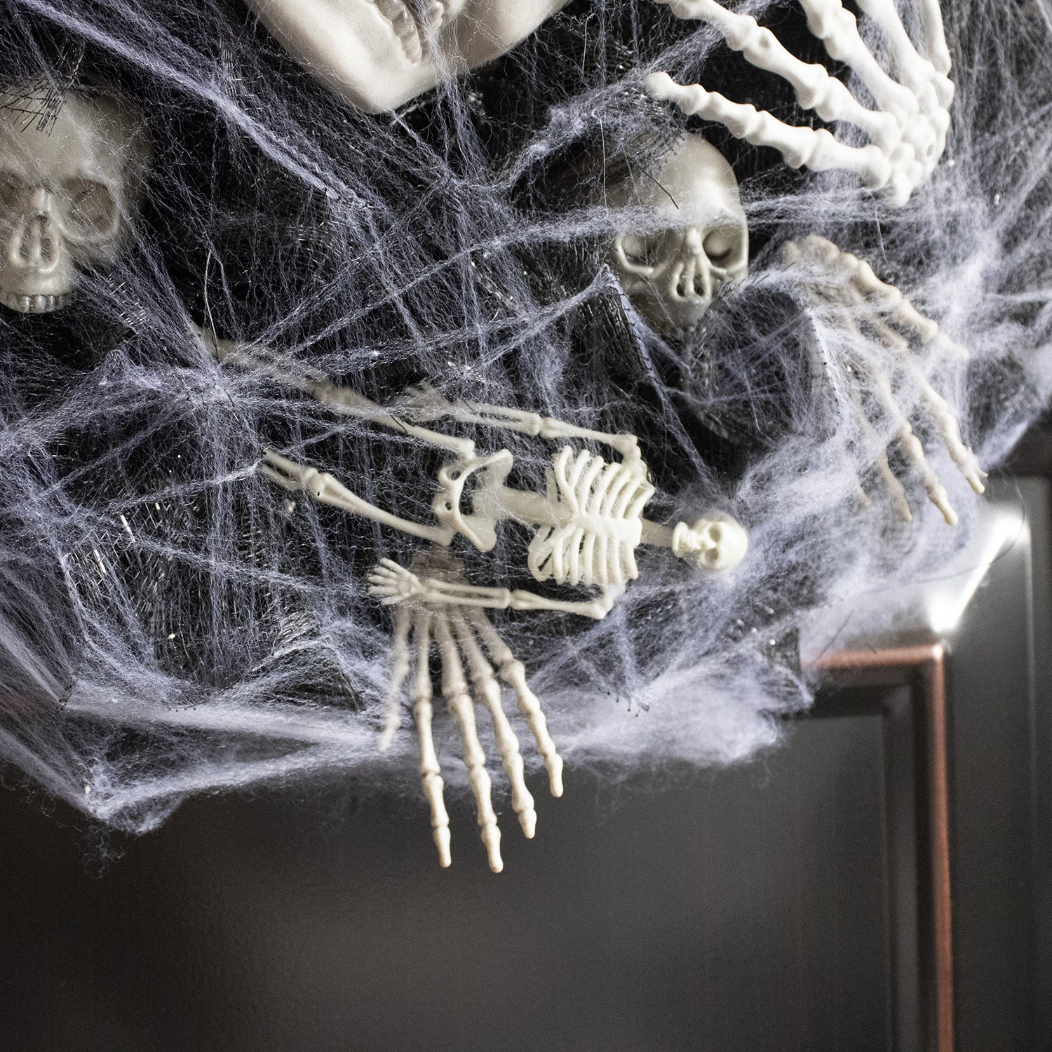 Halloween Black Mesh Skull Garland – Spooky Party Decoration - Dazzling Beauty Solution