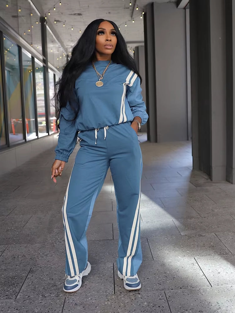 Elevate Your Fall Wardrobe with Our Stylish Women's Color Block Stripe Sweatsuit Set – Perfect for Sports and Leisure!